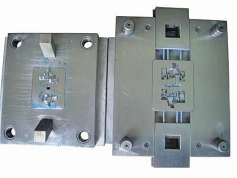 色达精密塑料模-01